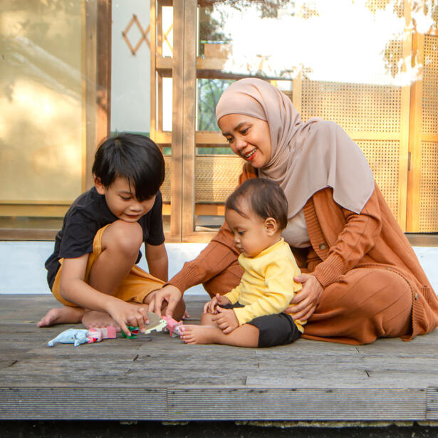 Satisfied parents sharing their experience at The Bloom Room nursery in the UAE